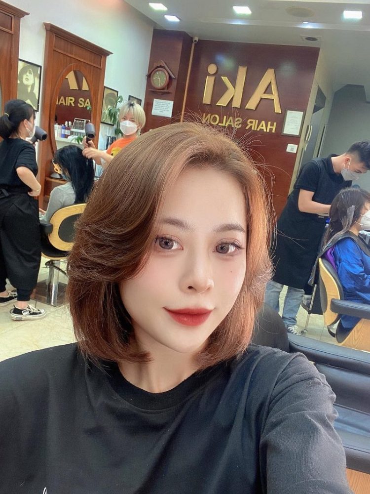 Aki Hairdressing một trong những tiệm cắt tóc nữ đẹp tại Hà Nội