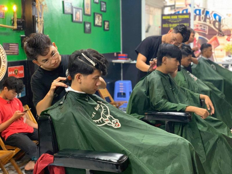 Tiệm hớt tóc nam đầy chất lượng Đạt Barbershop