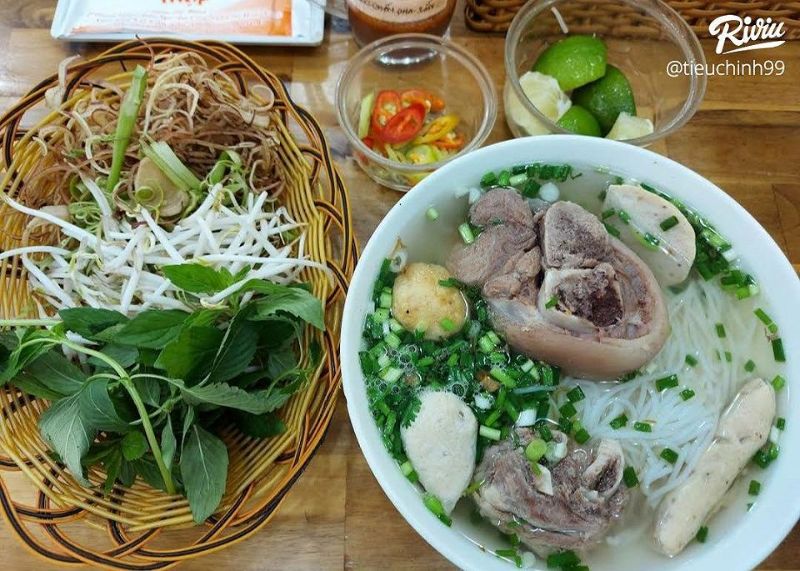 Quán bún mọc Ròm Mập