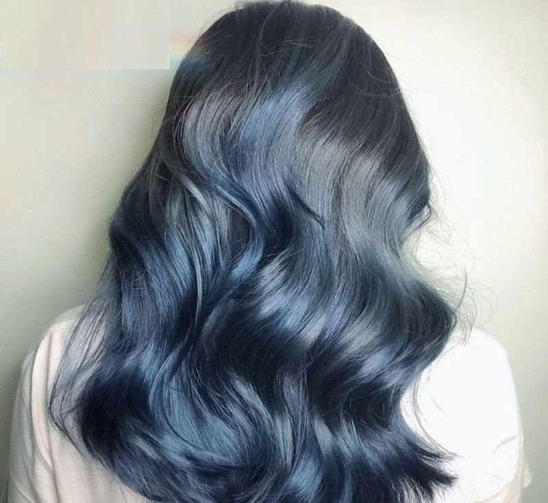 Nhuộm tóc màu xanh đen trầm