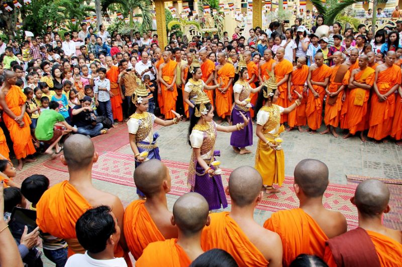 Lễ hội Cholchonam Thomay của dân tộc Khmer